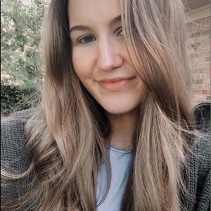 Meet your Posher, Dacie